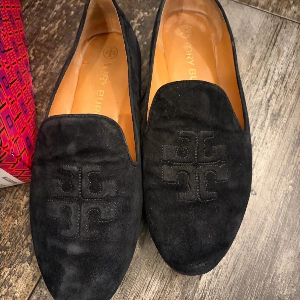 Tory Burch Black Suede Women’s Loafers comes with box